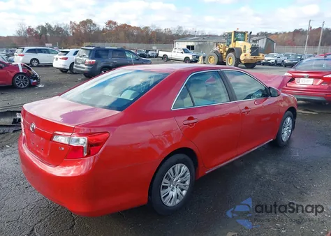 2014 Toyota Camry Le z USA, uszkodzony, nr VIN 4T4BF1FK9ER380883